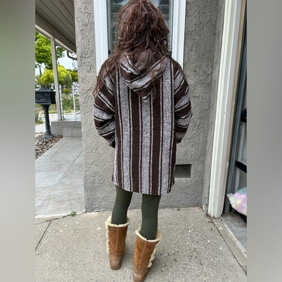 Baja Billy’s Pull Over/Poncho, Size XL, Brown and White - Picture 2 of 4